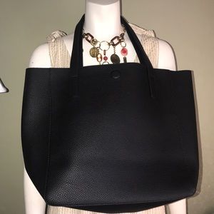 BLACK TOTE